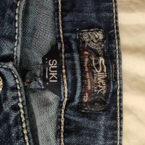 Silver Jeans Women's Ankle & Cropped Jeans - Blue